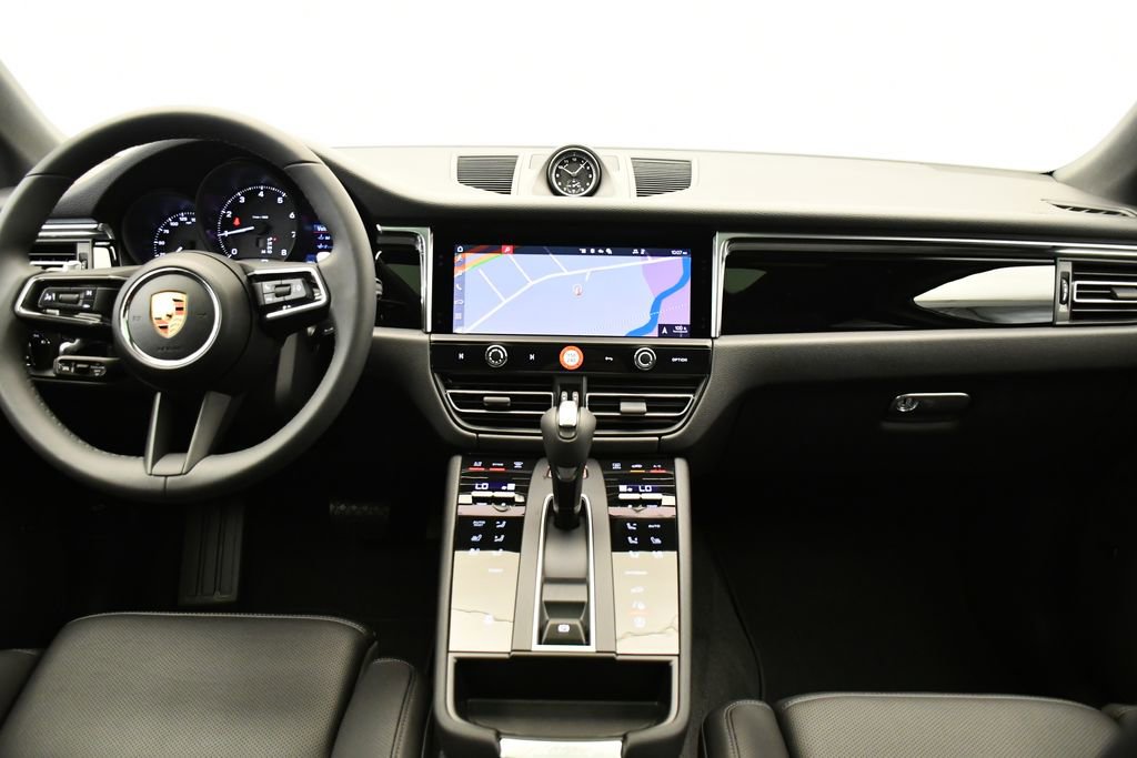 Certified 2026 Porsche Macan image 21