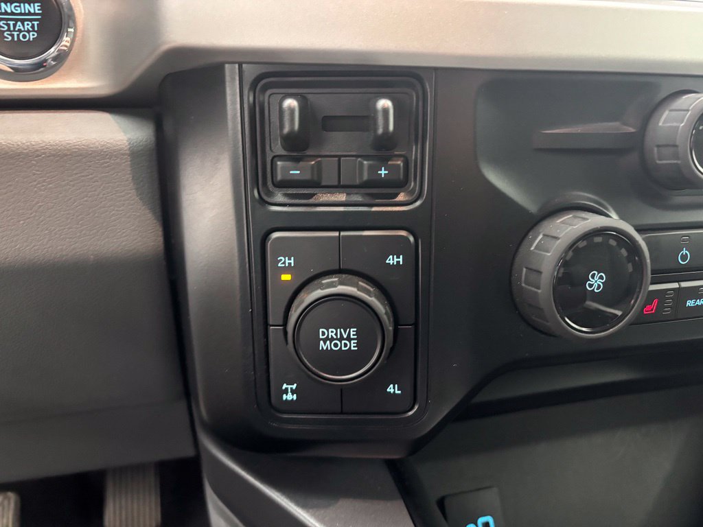 Used 2023 Ford F250 XLT w/ XLT Premium Package AWD/4WD image 28