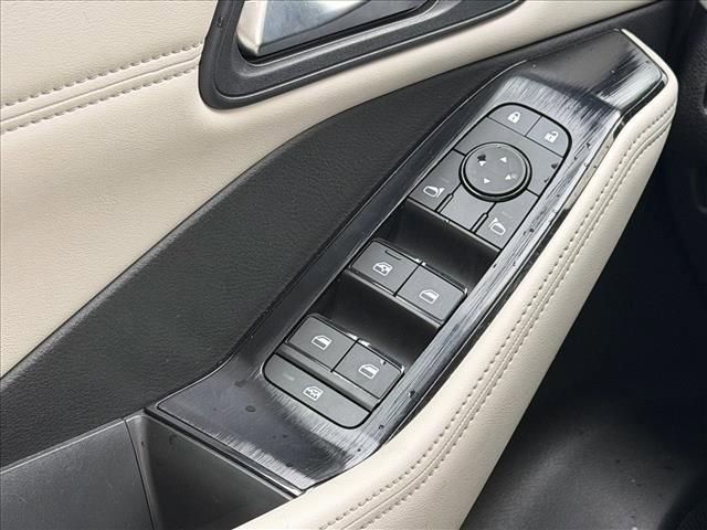 Used 2024 Nissan Rogue SV w/ SV Premium Package AWD/4WD image 12
