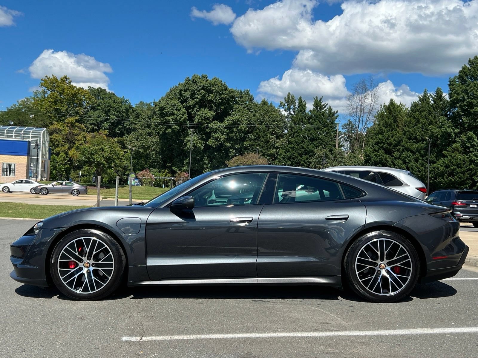 Used 2020 Porsche Taycan 4S AWD/4WD image 41