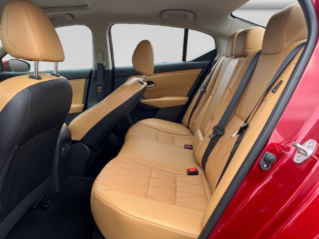 Used 2022 Nissan Sentra SV w/ SV Premium Package FWD image 18