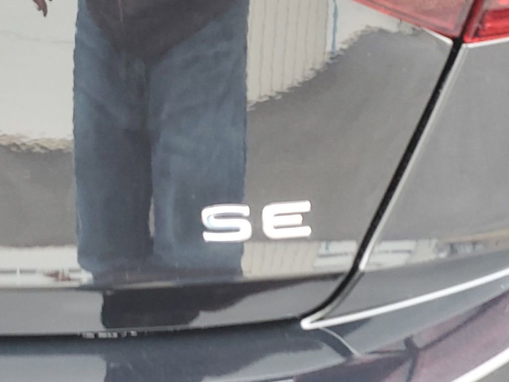 Used 2024 Volkswagen Jetta SE image 8