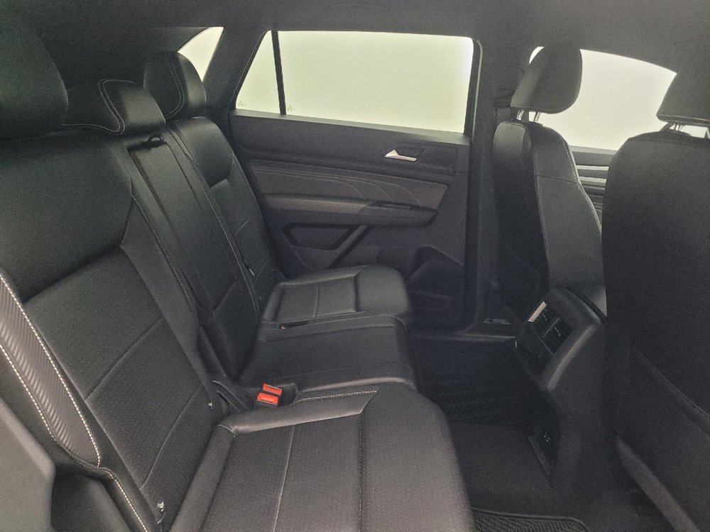 Used 2021 Volkswagen Atlas Cross Sport SE w/ V6 Towing Package image 19