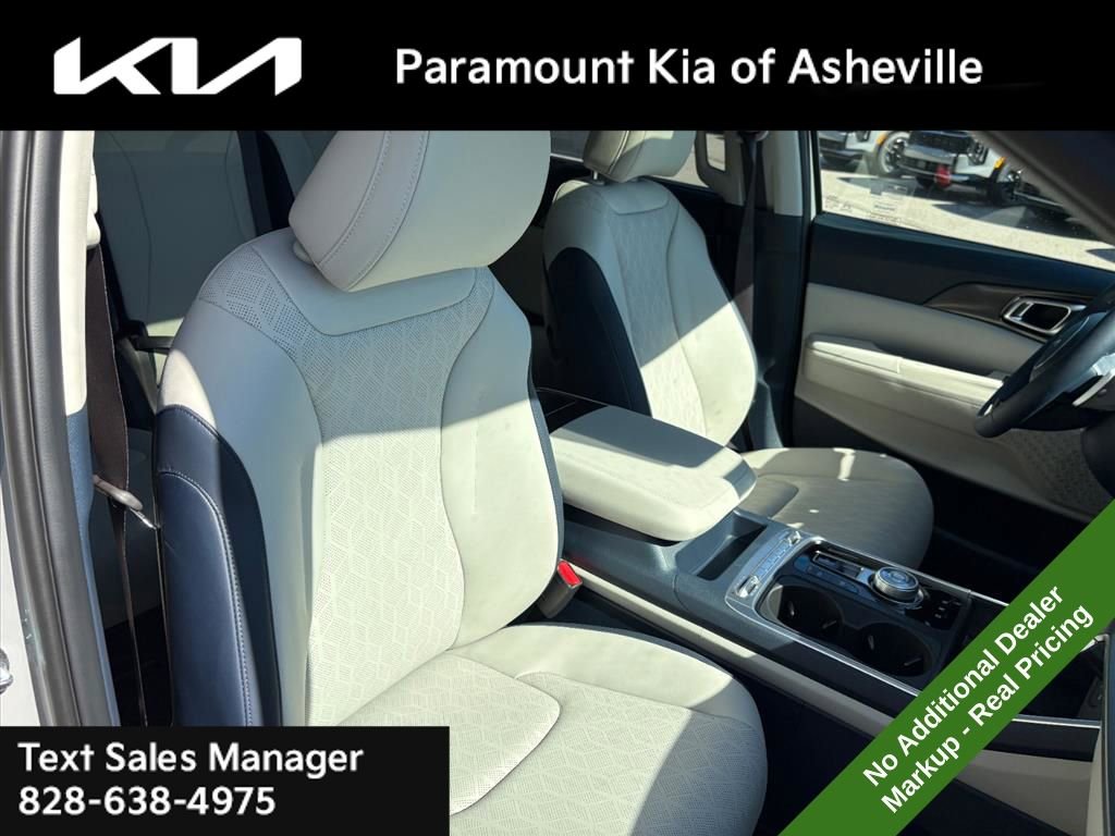 New 2026 Kia Carnival SX w/ SX Dark Edition Package image 21