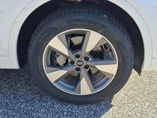 Certified 2023 Audi Q5 Premium w/ Convenience Package AWD/4WD image 8