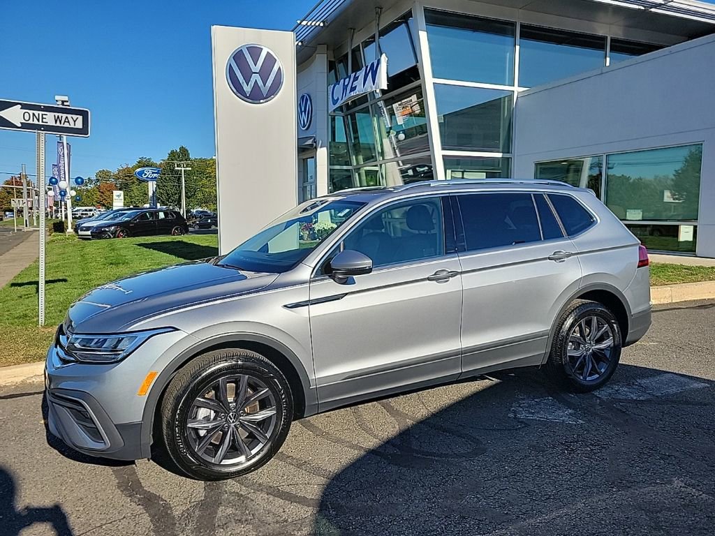 Certified 2023 Volkswagen Tiguan SE w/ Panoramic Sunroof Package