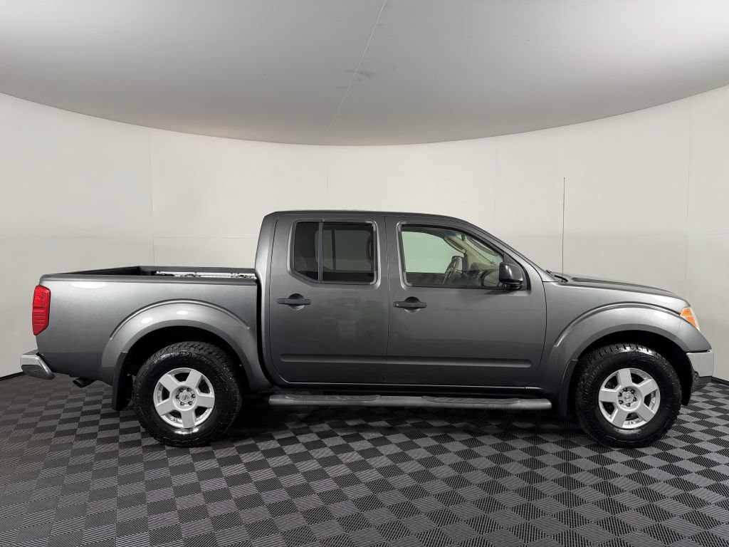 Used 2005 Nissan Frontier SE AWD/4WD image 4