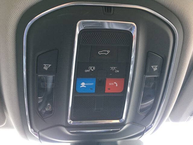 Used 2023 Jeep Grand Cherokee Limited AWD/4WD image 22