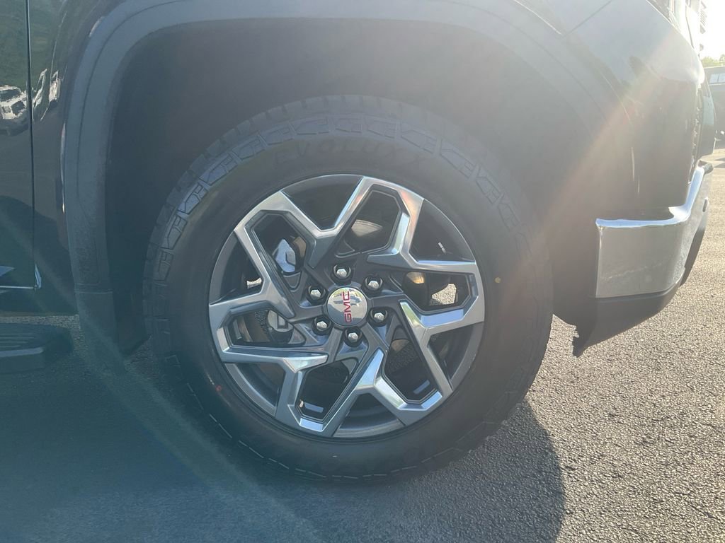 Used 2022 GMC Sierra 1500 SLT w/ SLT Premium Plus Package AWD/4WD image 10