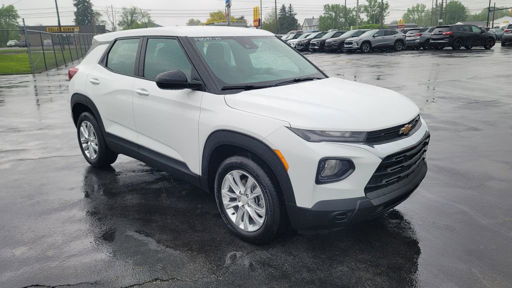 Used 2023 Chevrolet TrailBlazer LS FWD image 16