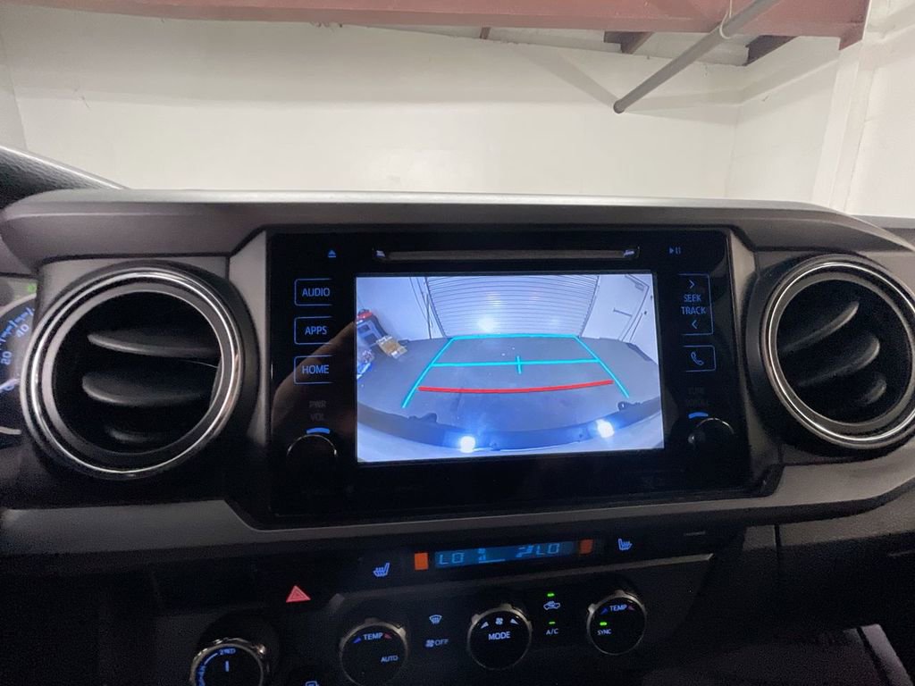 Used 2016 Toyota Tacoma TRD Sport image 15