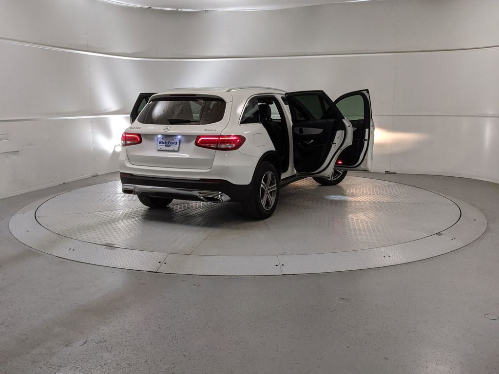 Used 2019 Mercedes-Benz GLC 300 4MATIC image 9