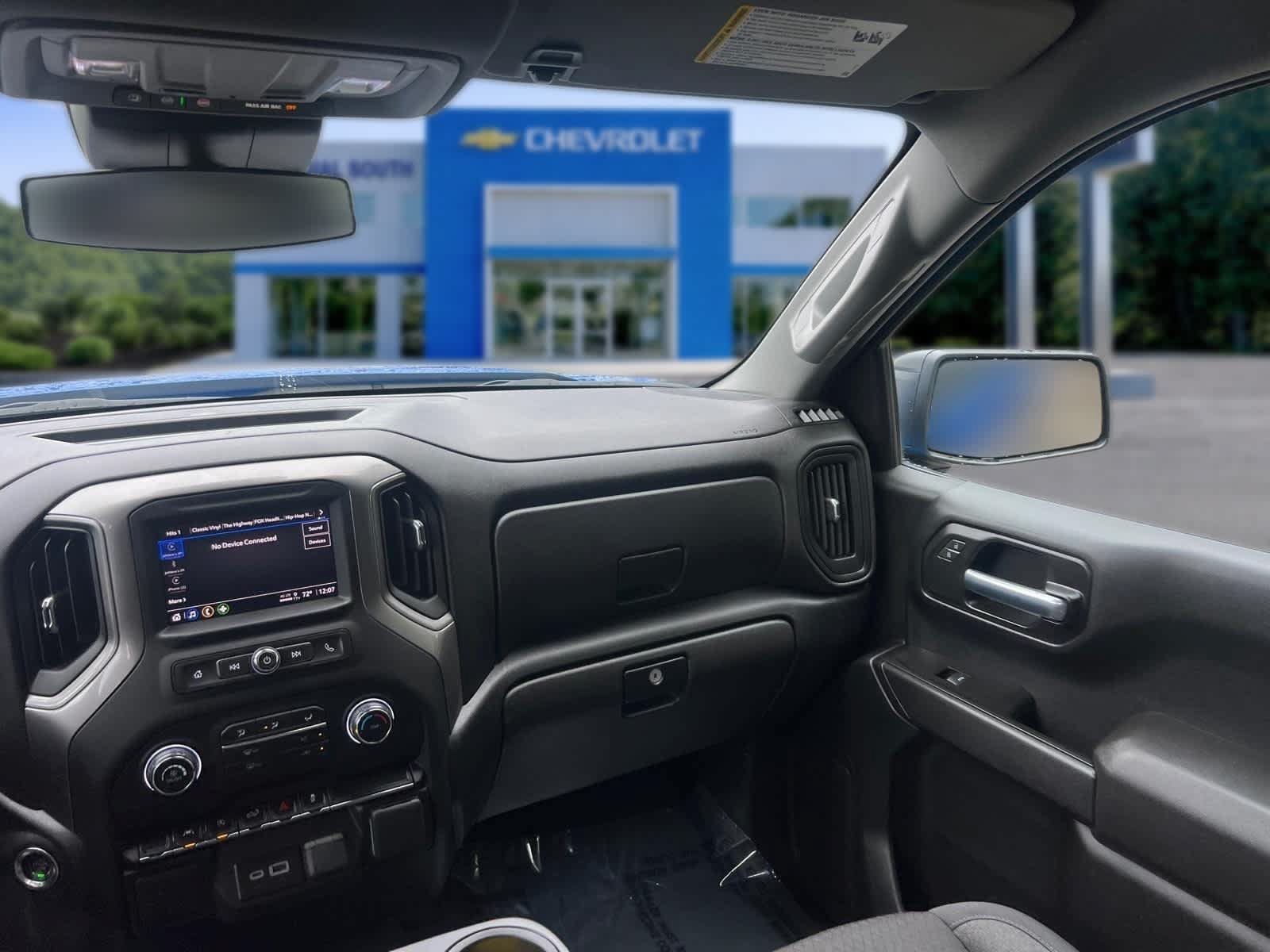 Certified 2026 Chevrolet Silverado 1500 Custom AWD/4WD image 32