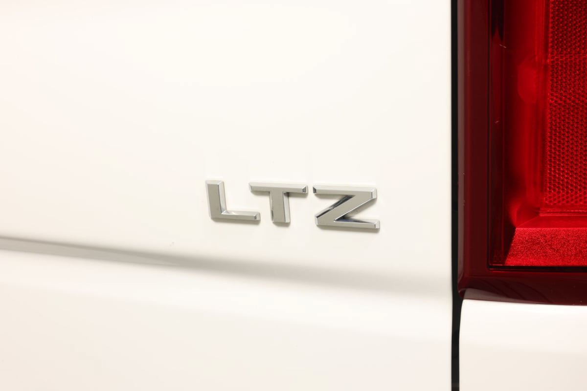 Used 2022 Chevrolet Silverado 1500 LTZ w/ LTZ Convenience Package II AWD/4WD image 15