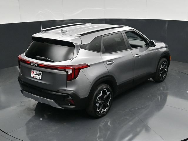 Used 2025 Kia Seltos S FWD image 46