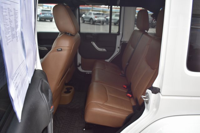 Used 2016 Jeep Wrangler Unlimited Sahara w/ Dual Top Group image 27