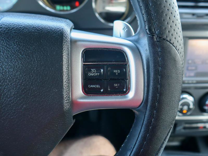Used 2014 Dodge Challenger SXT Plus RWD image 15