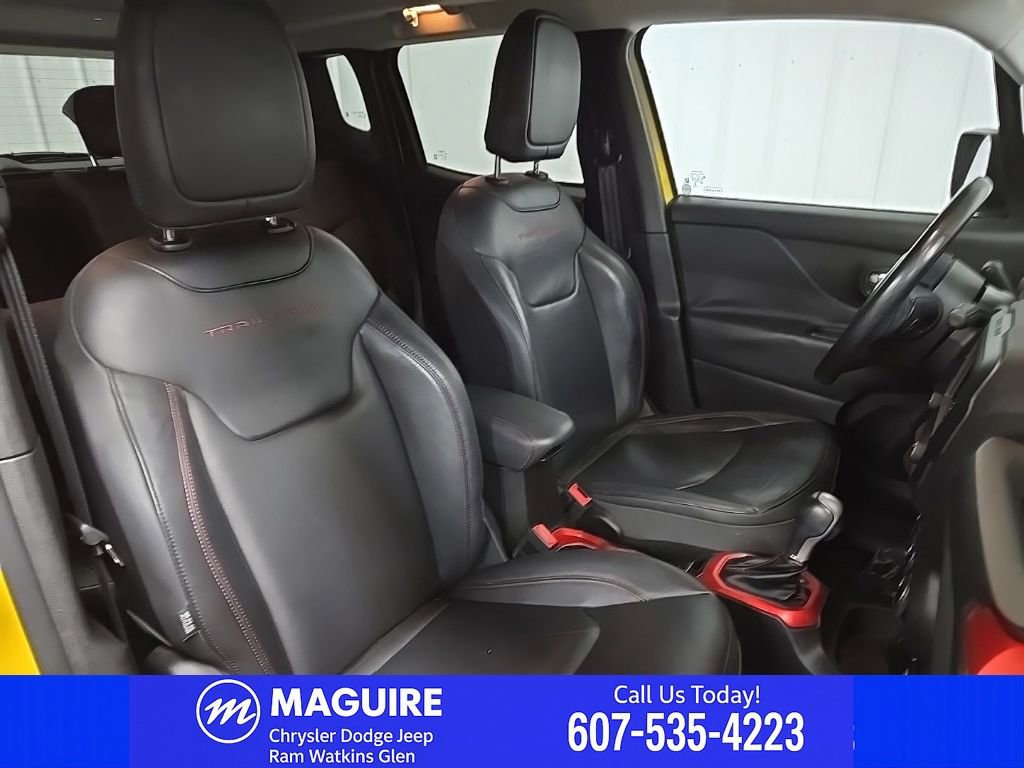 Used 2015 Jeep Renegade Trailhawk w/ Premium Leather Group AWD/4WD image 17