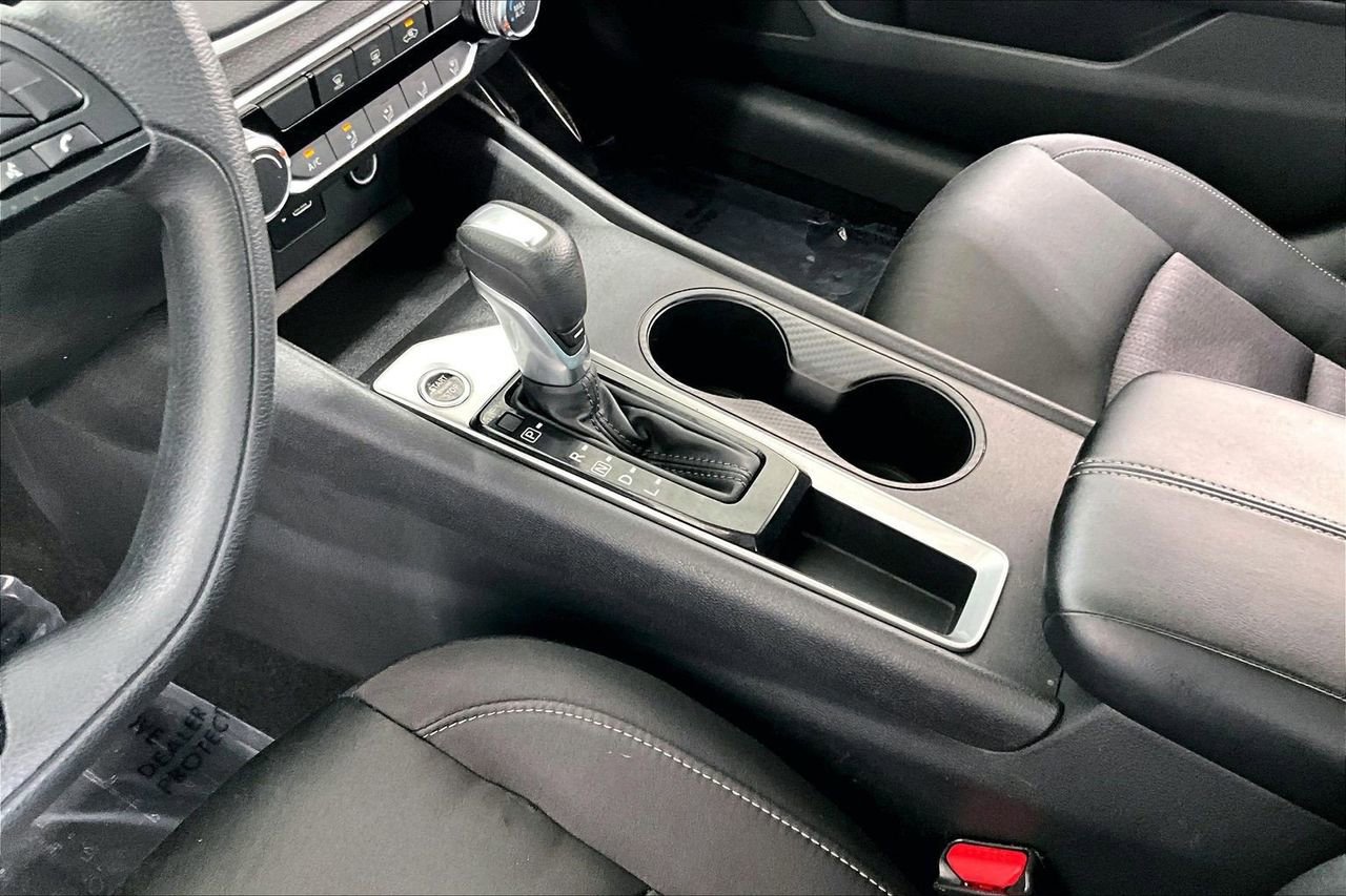 Used 2024 Nissan Altima 2.5 S image 17