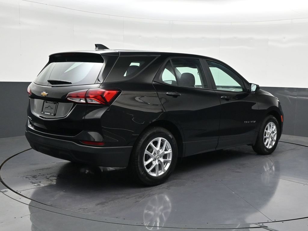 Used 2024 Chevrolet Equinox LS image 5