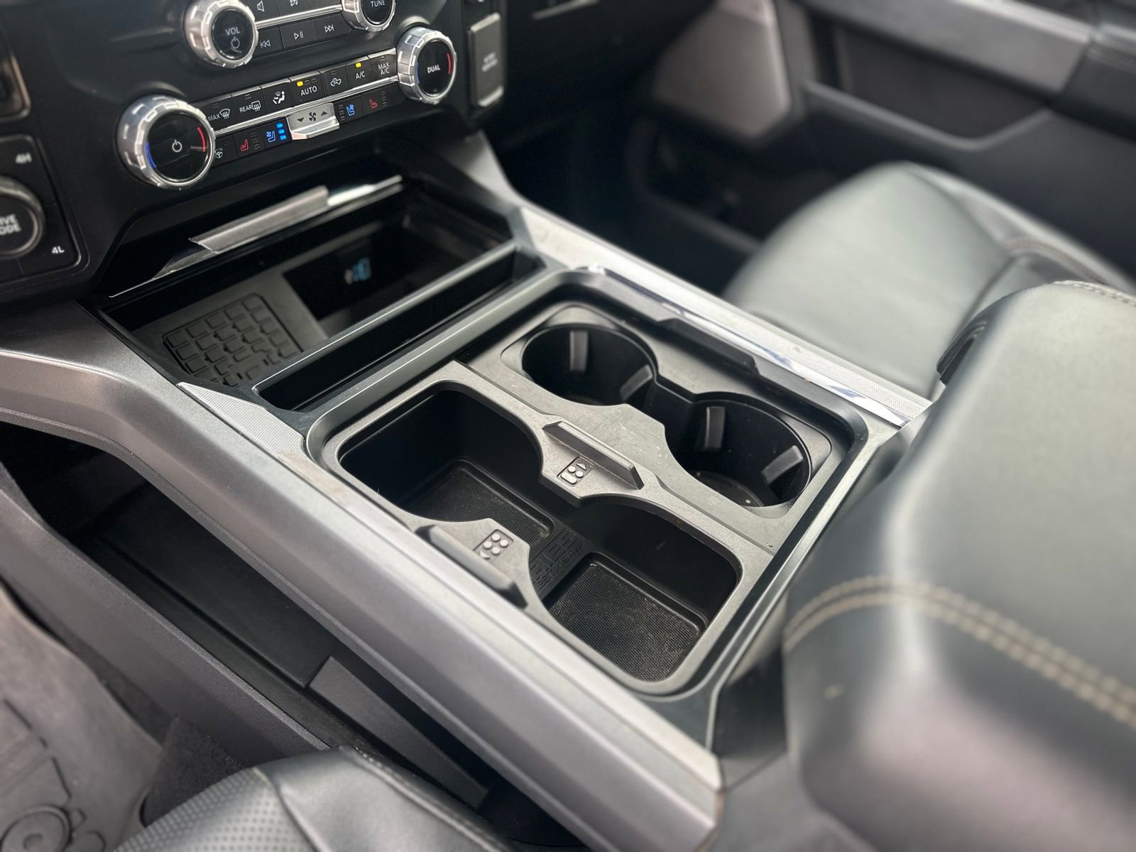 Used 2023 Ford F350 Lariat w/ Lariat Ultimate Package image 41