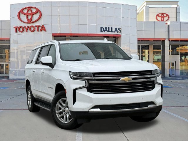 Used 2024 Chevrolet Suburban LT RWD image 1
