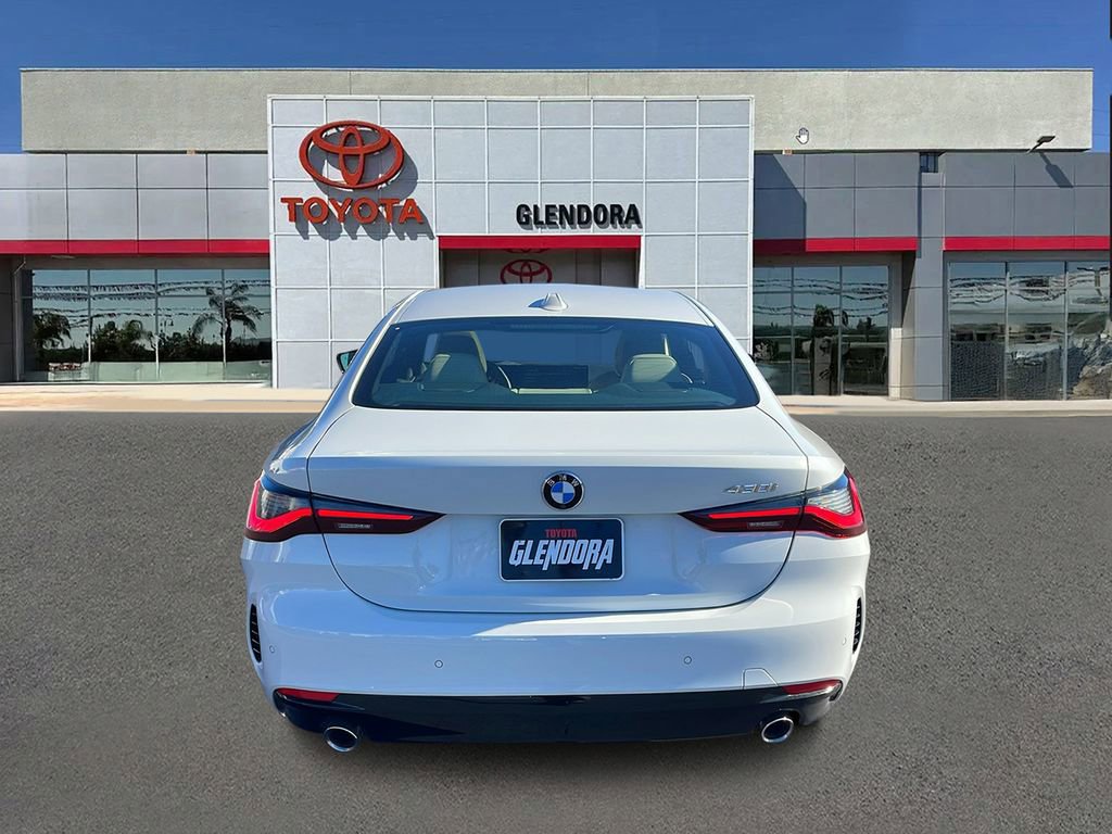 Used 2025 BMW 430i Coupe w/ Premium Package image 4