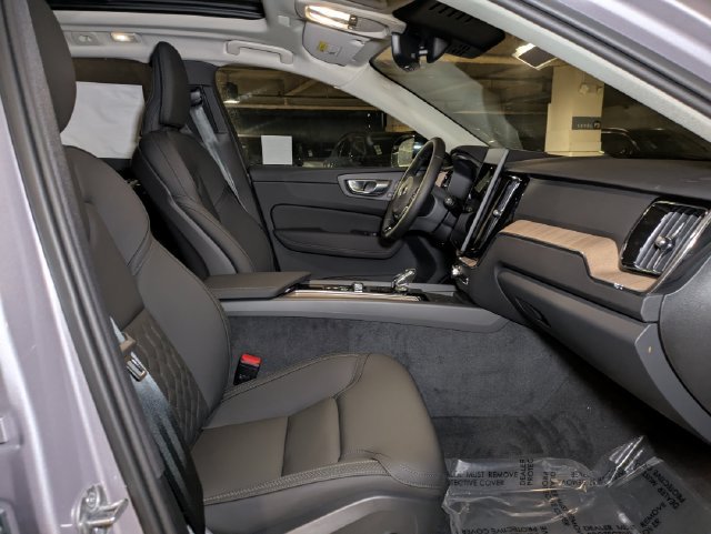 New 2026 Volvo XC60 B5 Plus w/ Climate Package AWD/4WD image 30