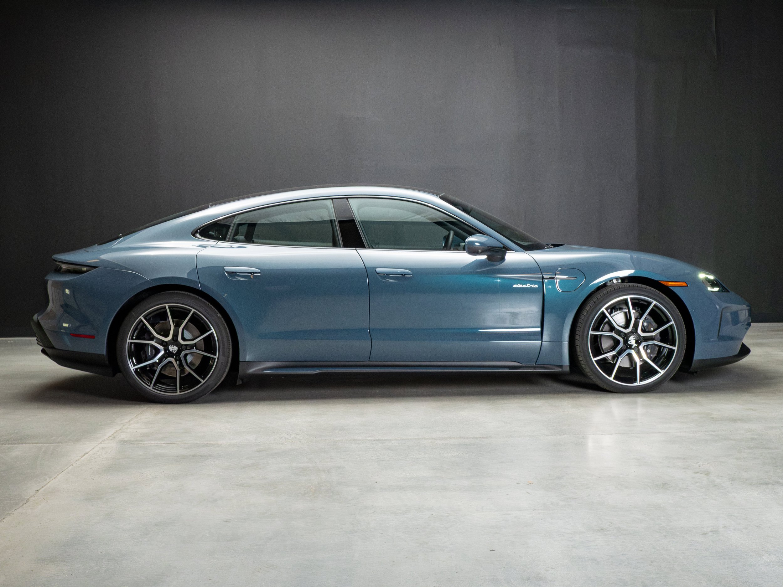 New 2026 Porsche Taycan RWD image 8