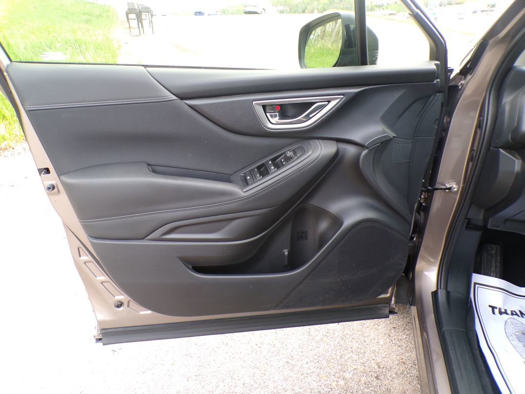 Used 2022 Subaru Forester Premium AWD/4WD image 21