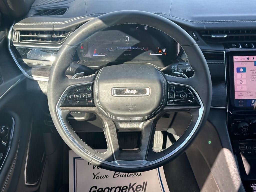 Used 2023 Jeep Grand Cherokee Overland w/ Luxury Tech Group IV image 7