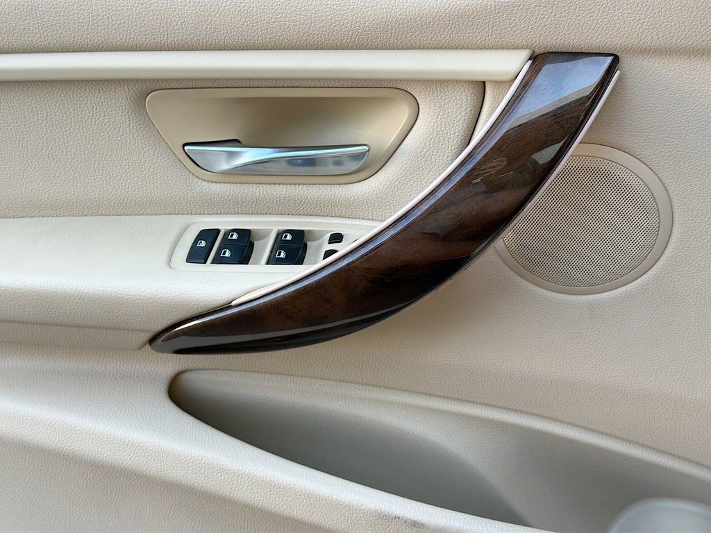 Used 2014 BMW 328i xDrive Sedan AWD/4WD image 22