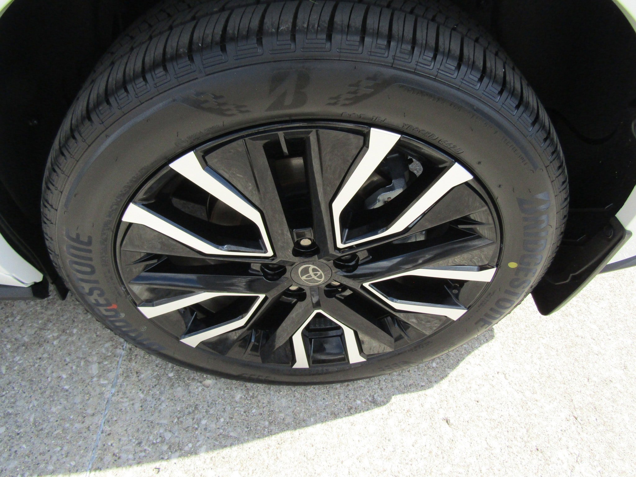 Used 2026 Toyota bZ AWD/4WD image 10