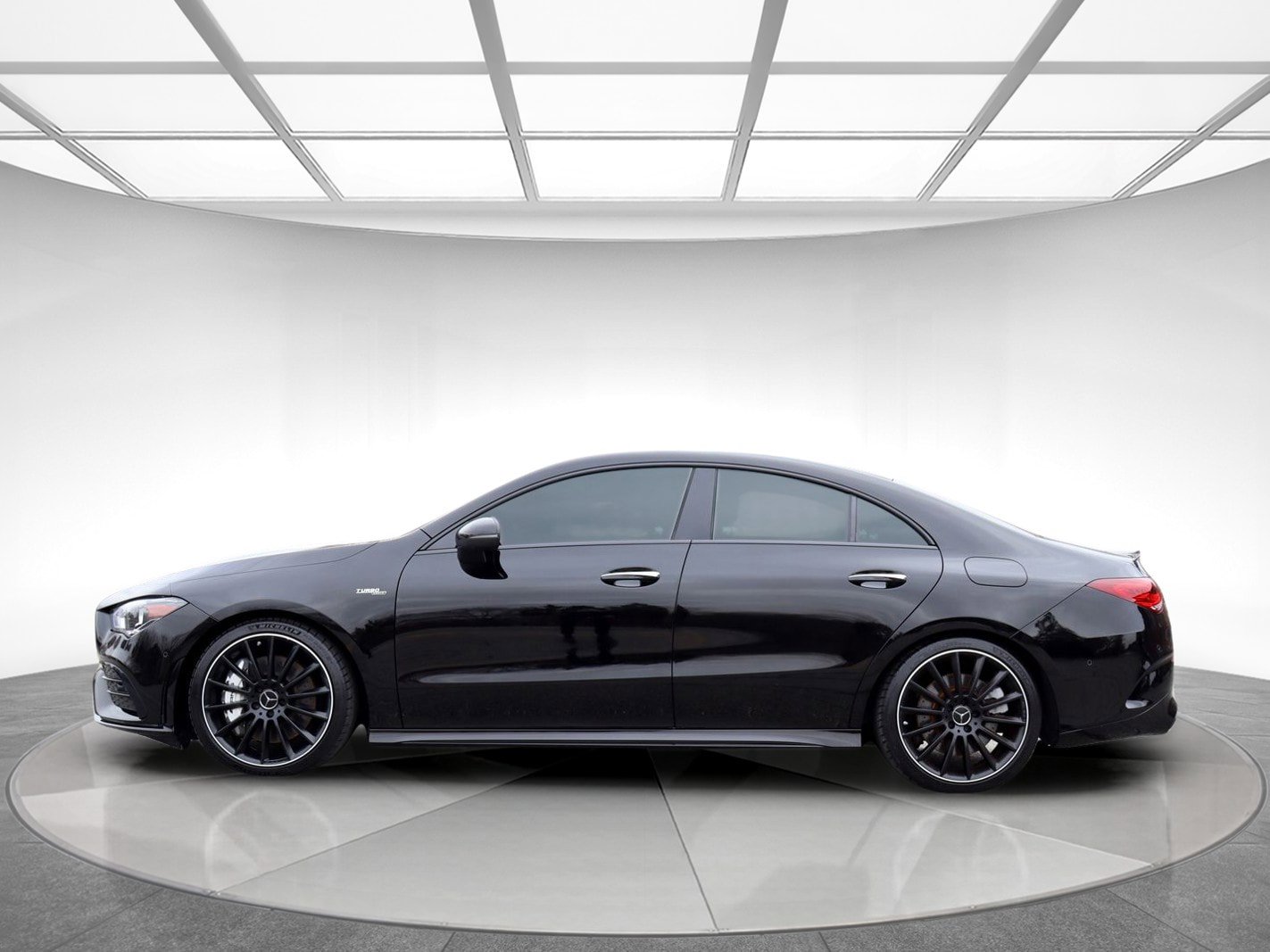 Used 2022 Mercedes-Benz CLA 35 AMG 4MATIC w/ AMG Performance Seat Package image 5