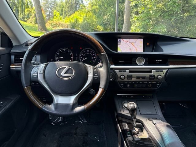 Used 2014 Lexus ES 350 w/ Luxury Package FWD image 14