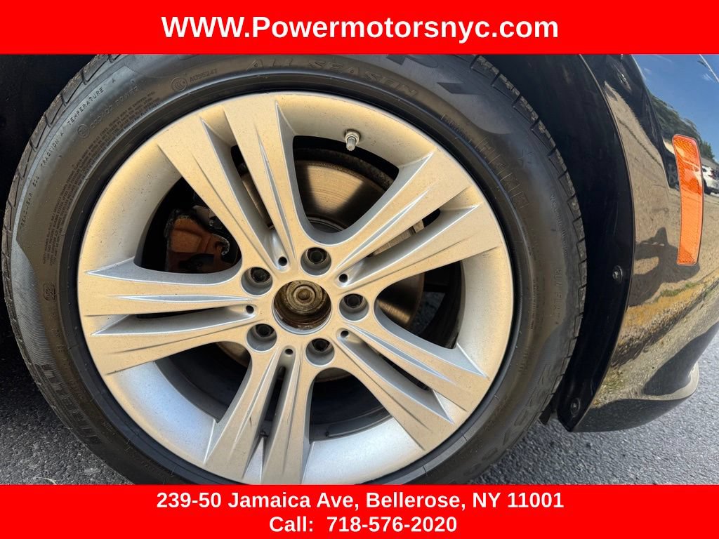 Used 2018 BMW 330i xDrive Sedan w/ Convenience Package AWD/4WD image 19