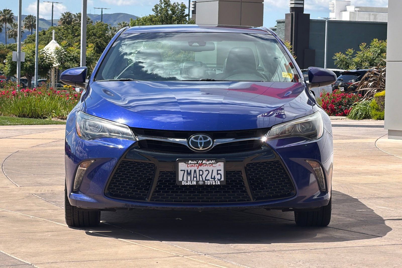 Used 2015 Toyota Camry XSE w/ Advanced Technology Package FWD image 10