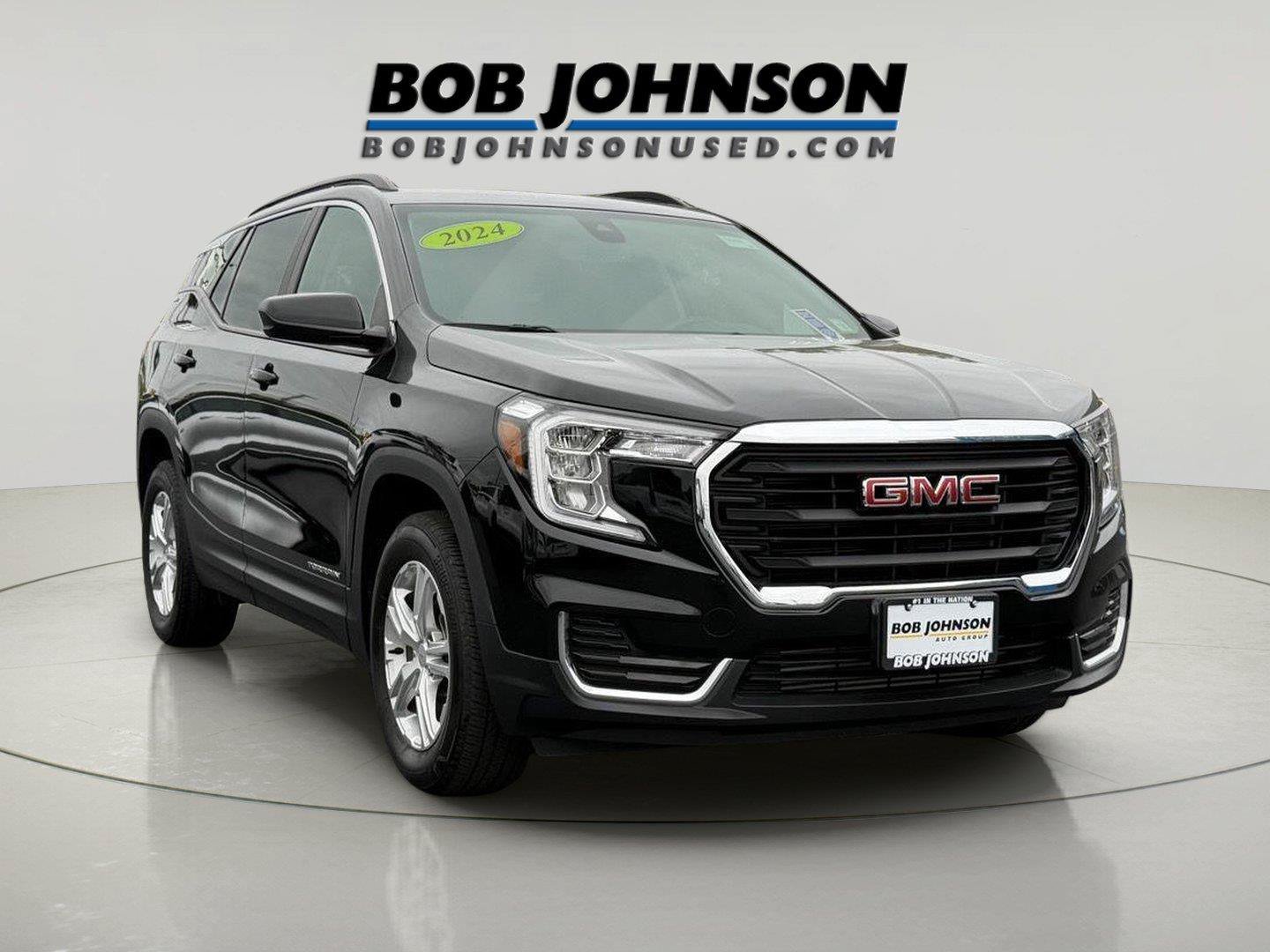 Used 2024 GMC Terrain SLE w/ Driver Convenience Package AWD/4WD image 2