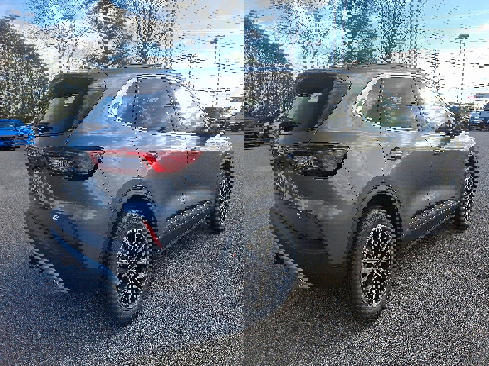 New 2025 Ford Escape SE w/ Class II Trailer Tow Package image 14