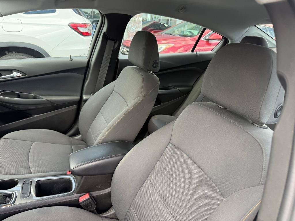 Used 2019 Chevrolet Cruze LS w/ LS Convenience Package FWD image 23