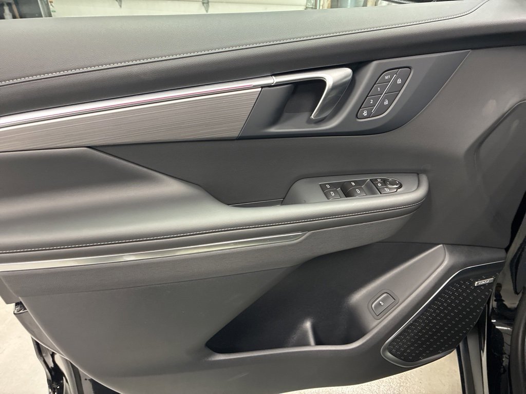 New 2026 Buick Enclave Preferred w/ Power Package image 32