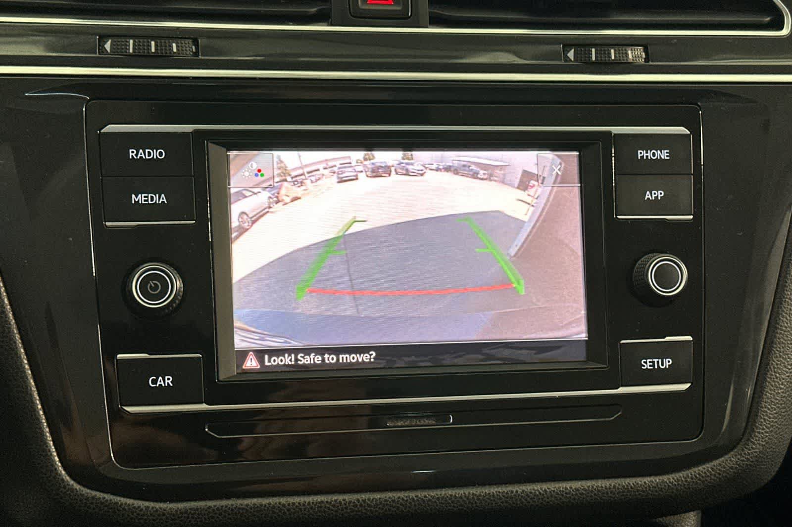 Used 2018 Volkswagen Tiguan S FWD image 22