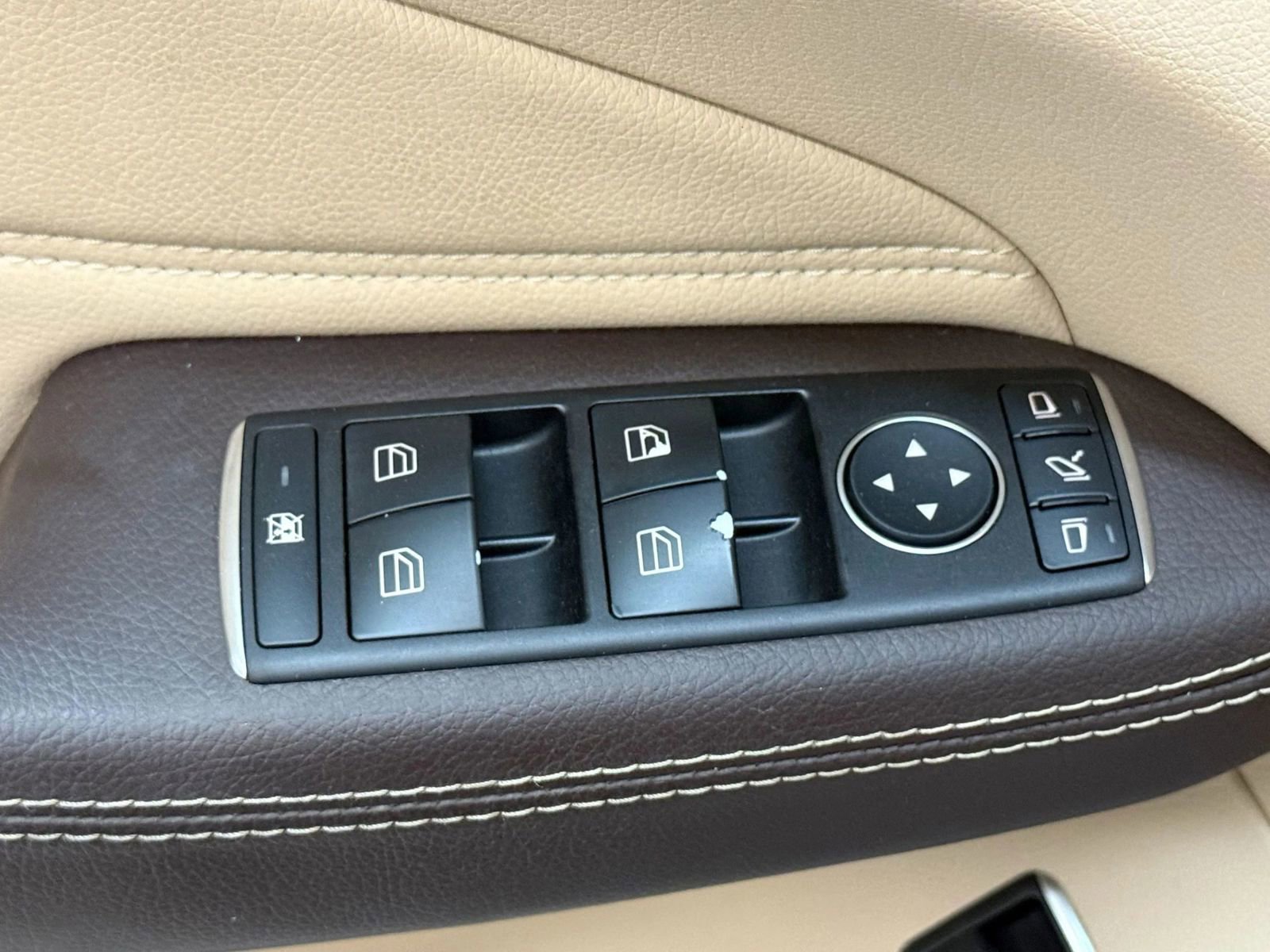 Used 2017 Mercedes-Benz GLS 450 4MATIC w/ Premium Package image 28