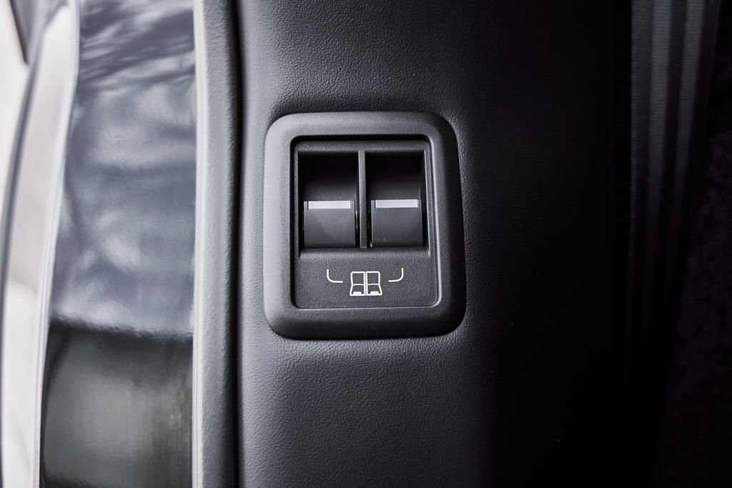 Used 2025 Land Rover Range Rover Long Wheelbase SE image 39