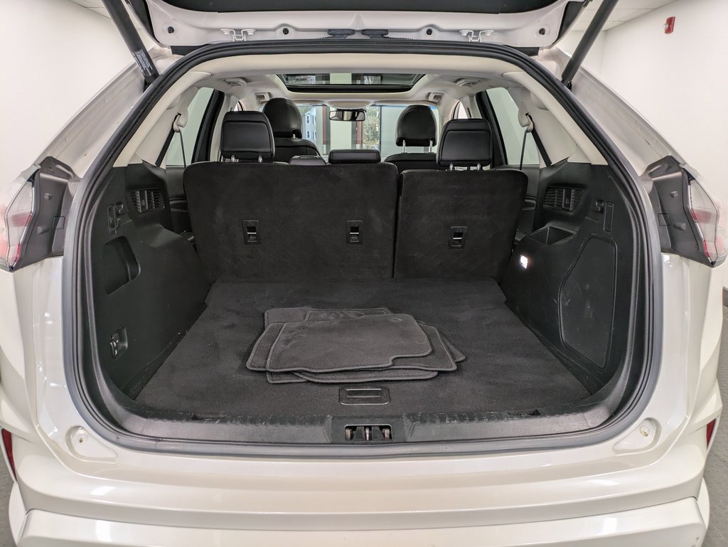 Used 2019 Ford Edge Titanium w/ Equipment Group 301A image 24