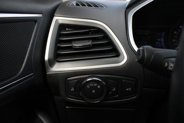 Used 2017 Ford Edge Titanium w/ Equipment Group 302A image 10