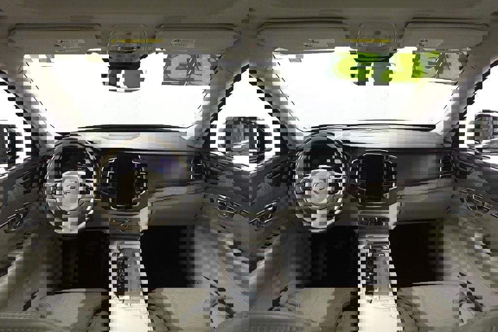 Used 2023 Volvo XC90 B6 Ultimate w/ Protection Package Premier image 6