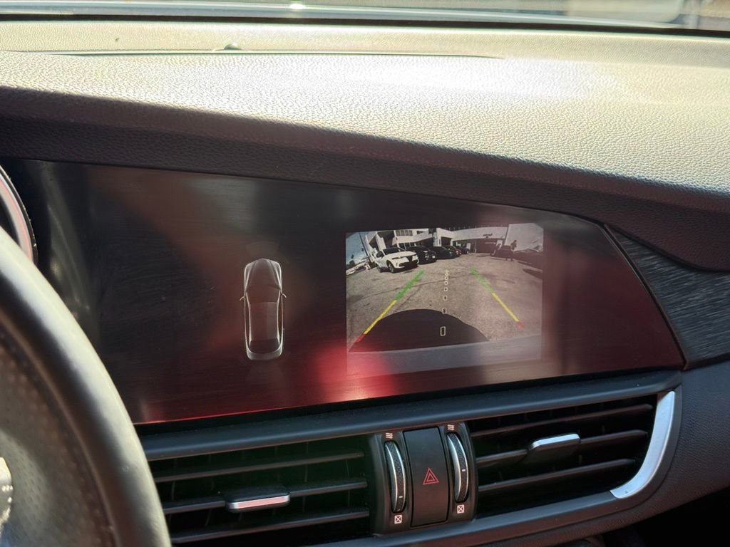 Used 2022 Alfa Romeo Giulia Sprint image 10