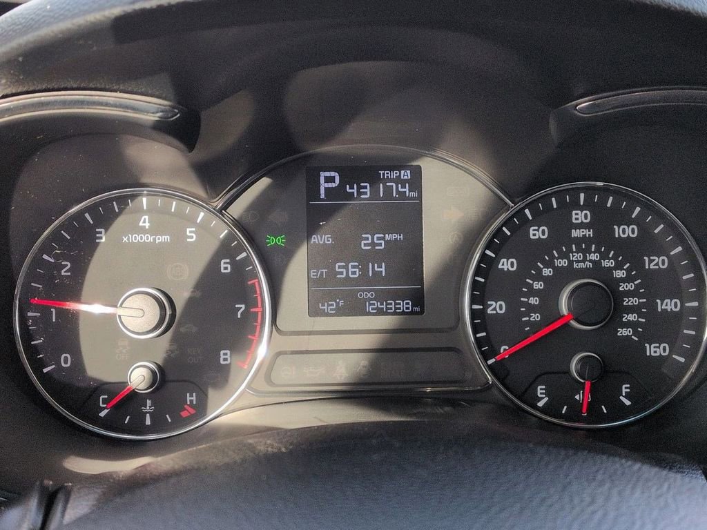 Used 2017 Kia Forte LX image 14