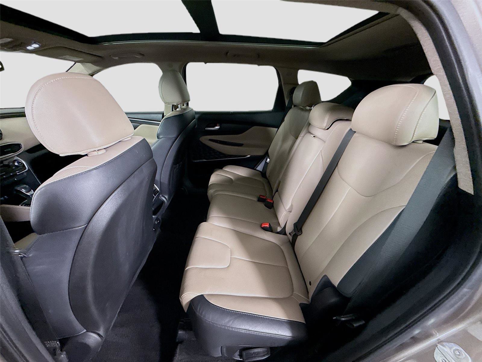 Used 2019 Hyundai Santa Fe Limited image 18